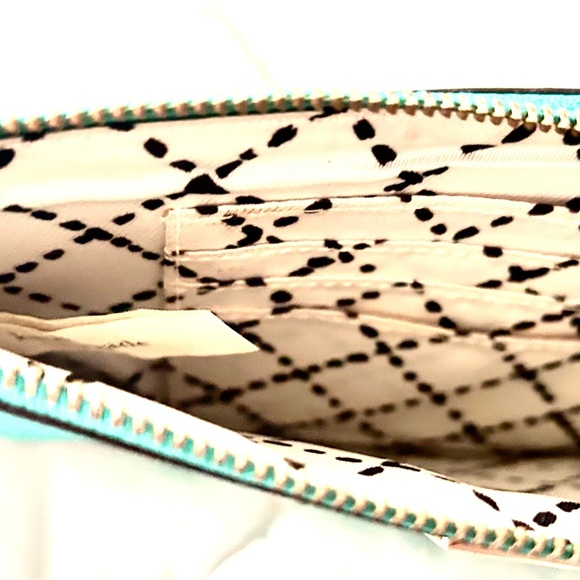 NWOT - Kate Spade Leather Wristlet, Purse, or Wallet - Picture 8 of 12